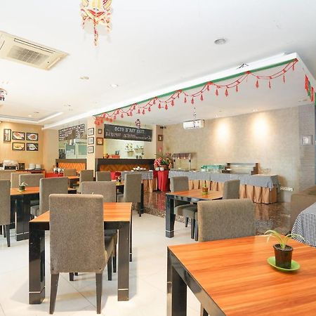 Oyo 197 Prime Royal Hotel Kapasari ภายนอก รูปภาพ