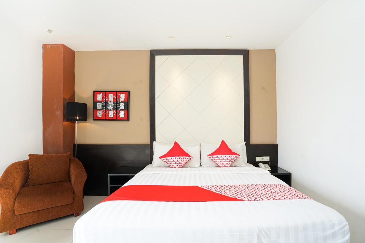 Oyo 197 Prime Royal Hotel Kapasari ภายนอก รูปภาพ